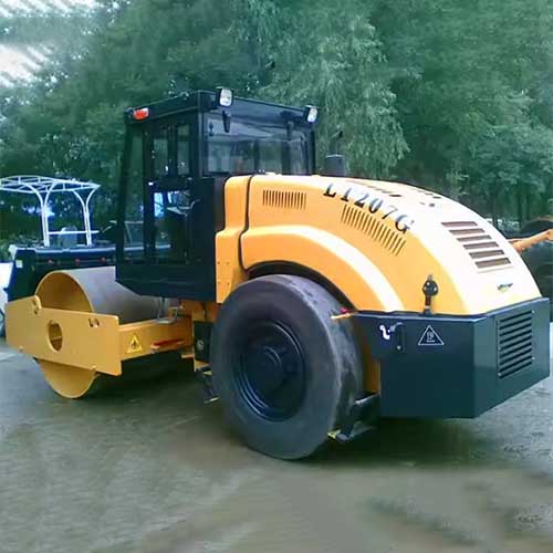 Lt207g 7tons Smooth Tire Drive Single Drum Hydraulic Vibratory Mini Road Roller